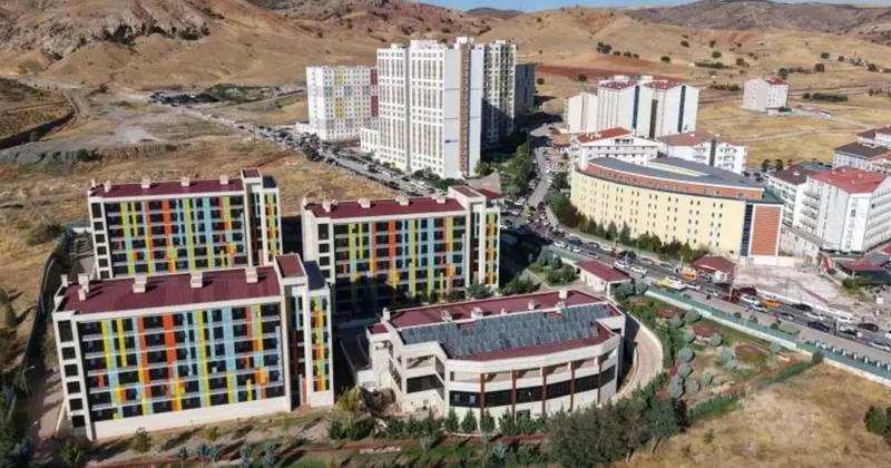 Üniversite öğrencileri ile ilçe nüfusu ikiye katlandı: Yurtlarda doluluk oranı yüzde 90 ı aştı