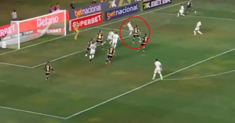 Galatasaray ın kovar gibi yolladığı futbolcu ilk maçında topukla gol attı