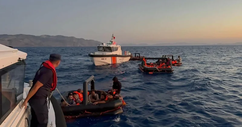 Marmaris te Yunan unsurları tarafından geri itilen 74 kaçak göçmen kurtarıldı