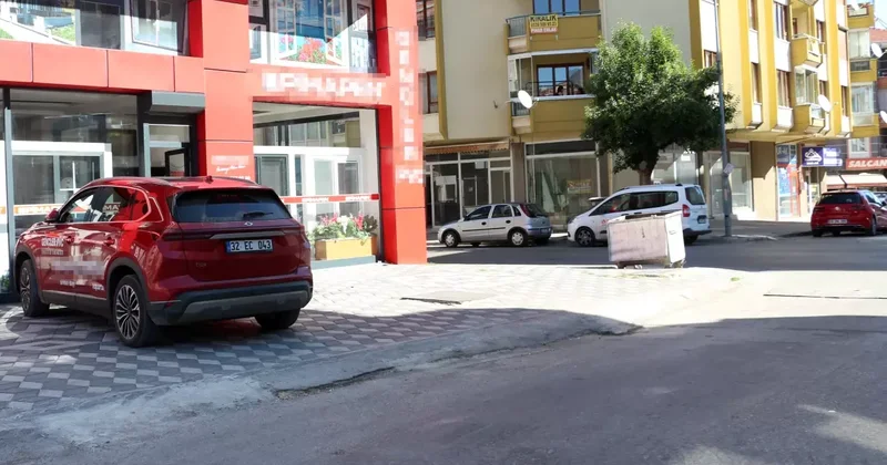 Isparta da Sürekli Trafik Kazaları Esnafı Mağdur Ediyor