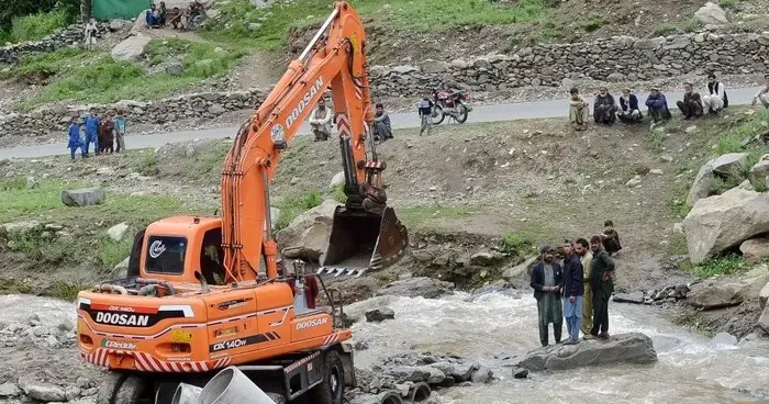 Pakistan’da muson faciası! Can kaybı 985 e yükseldi
