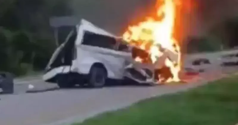 Meksika da trafik kazası: 15 ölü