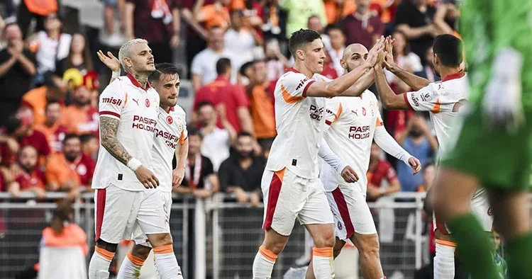 Galatasaray da sıra Devler Ligi nde!