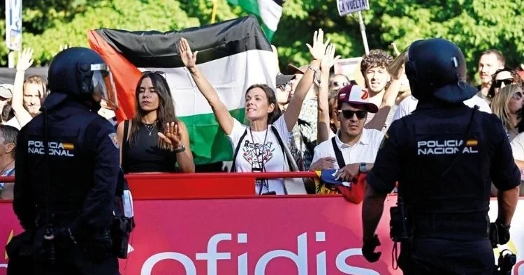 İsrail barbarlığı Vuelta’yı engelledi