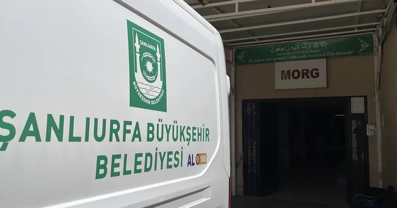 Baba ve oğlu sulama kanalında devrilen araçta boğularak hayatını kaybetti