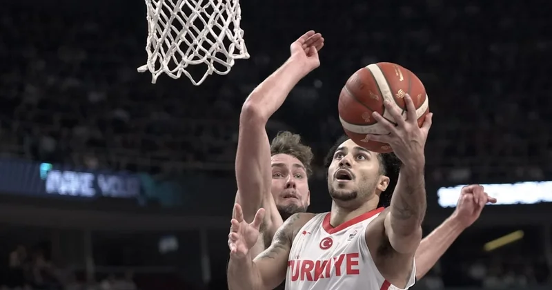A Milli Basketbol Takımı na futbol camiasından tebrik Sözcü Gazetesi