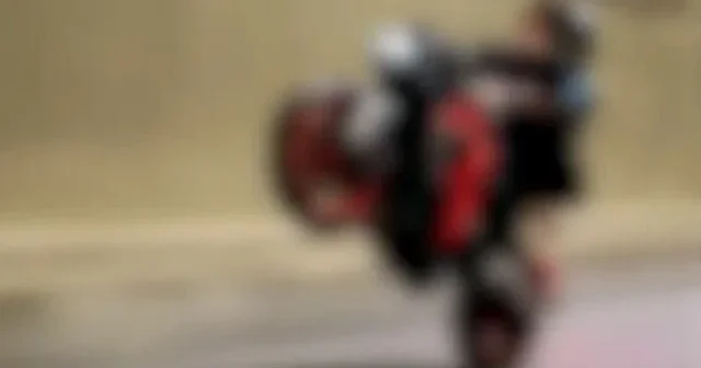 Pendik te motosikletiyle akrobatik hareketler yapan sürücüye ceza VİDEO İZLE