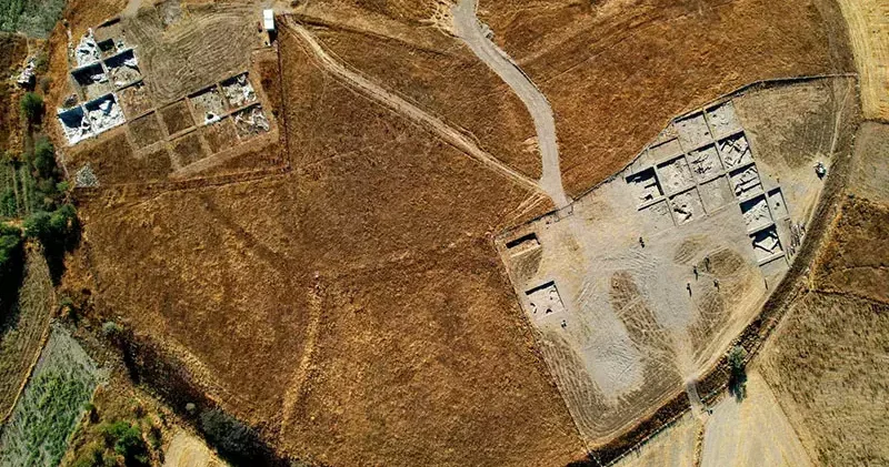 Bakan Ersoy: Tavşanlı Höyük te bu yıl çok önemli keşiflere imza atıldı