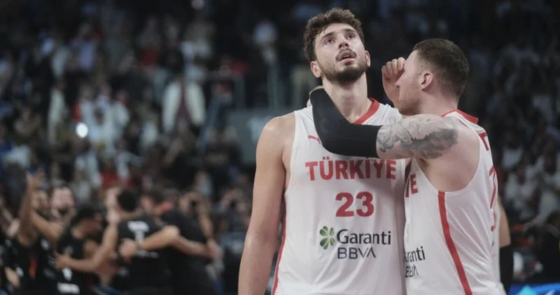 12 Dev Adam a futbol camiasından tebrik Futbol Haberleri