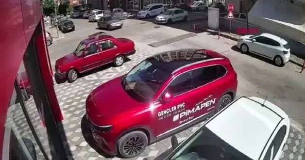Esnafın trafik kazaları ile imtihanı! Müşteri değil, araba gözlüyoruz...