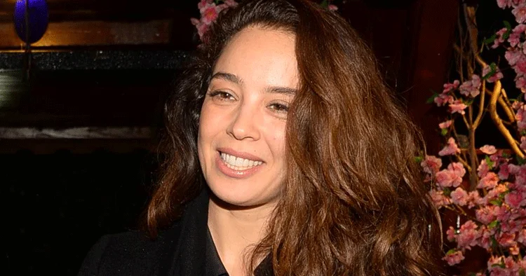 Azra Akın: Mağduriyete dayanamam, şiddet görürsem ortamı indiririm!
