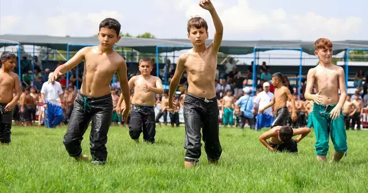 CW Enerji Türkiye Yağlı Güreş Ligi, Manavgat ta başladı!