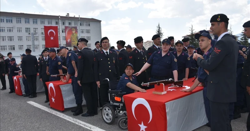 İstanbul da engelli gençler bir günlük temsili askerlik yaptı