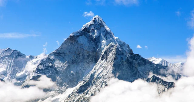 Everest e tırmanmaya çalışan Filipinli dağcı yorgunluktan öldü Dünya Haberleri