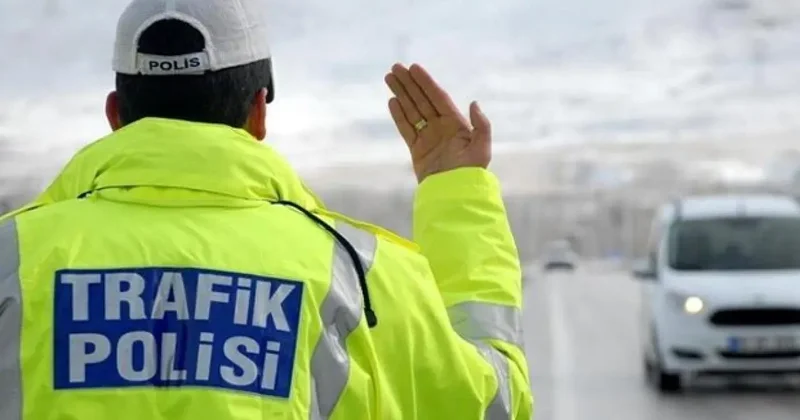Kaza yaptıysanız sakın bunu yapmayın: Artık aracını terk edene...