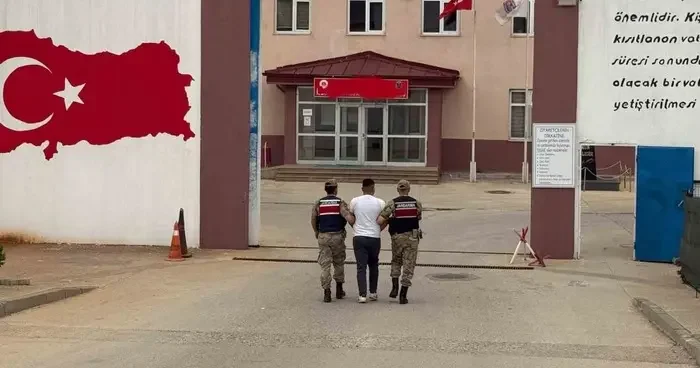 Silahlı yaralama ve kavga zanlısı 2 şahsı jandarma yakaladı