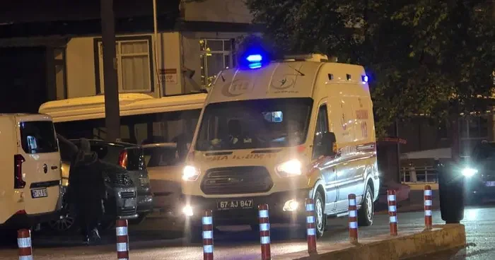 Kaldırımdan düşen kadın yaralandı