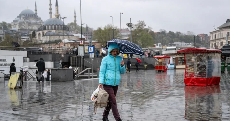 İstanbullular dikkat! Beklenen uyarı geldi: Şemsiyesiz evden çıkmayın!