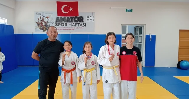 Kumluca da Gençlik Haftası Judo Turnuvası yapıldı Antalya Haberleri
