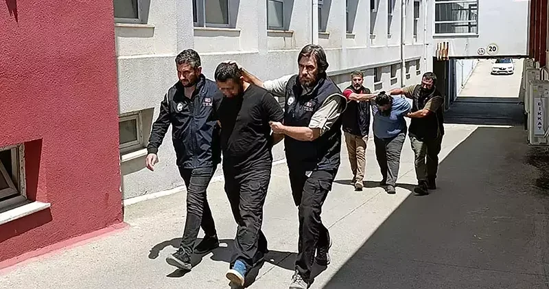 Savaş mağdurlarına yardım bahanesiyle topladıkları 3 milyon lirayı, DEAŞ’lılara göndermişler
