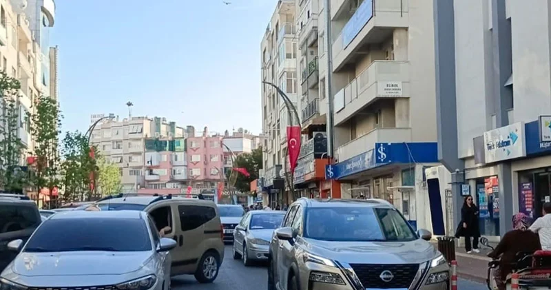 İzmir de trafiğe kayıtlı araç sayısı 2 milyona yaklaştı