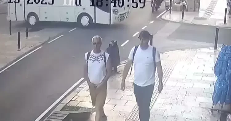 Motosiklet sürücüsünün öldüğü kaza kamerada