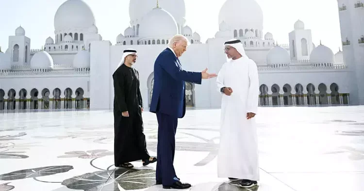 Körfez turu Trump’ın yüzünü güldürdü