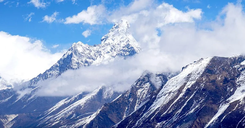 Hint dağcı Ghosh, Everest zirvesi yakınlarında ölü bulundu