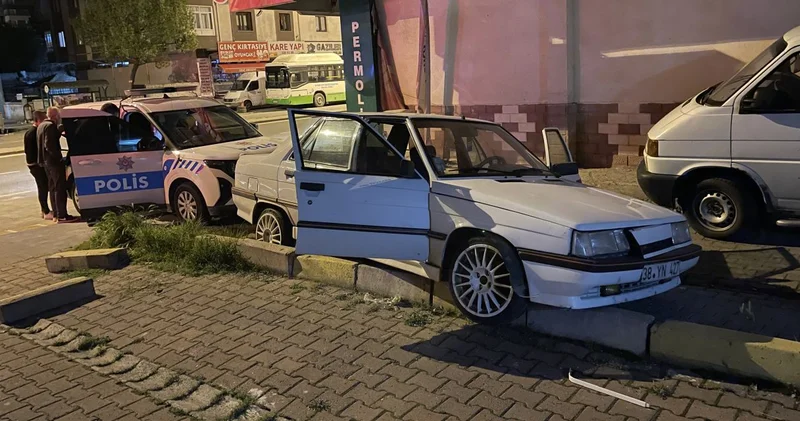 Alkollü sürücü polisten kaçtı, kaza yapınca yakalandı