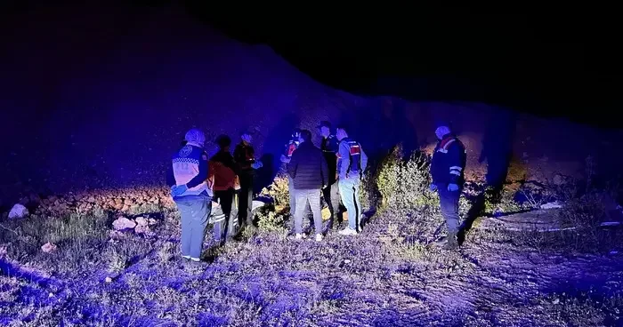 İznik te kaçak kazı yapan defineciler göçük altında kaldı: 1 ölü