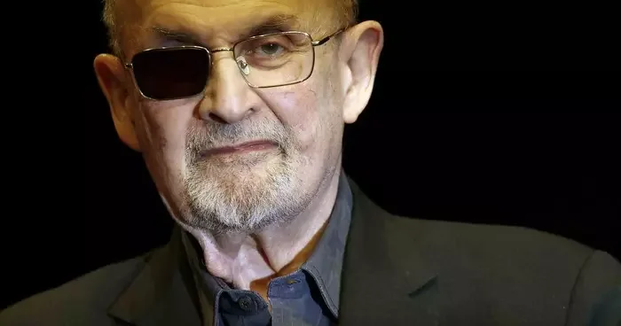Ünlü yazar Rüşdi’yi öldürmeye teşebbüsle suçlanan Matar’a 25 yıl hapis cezası