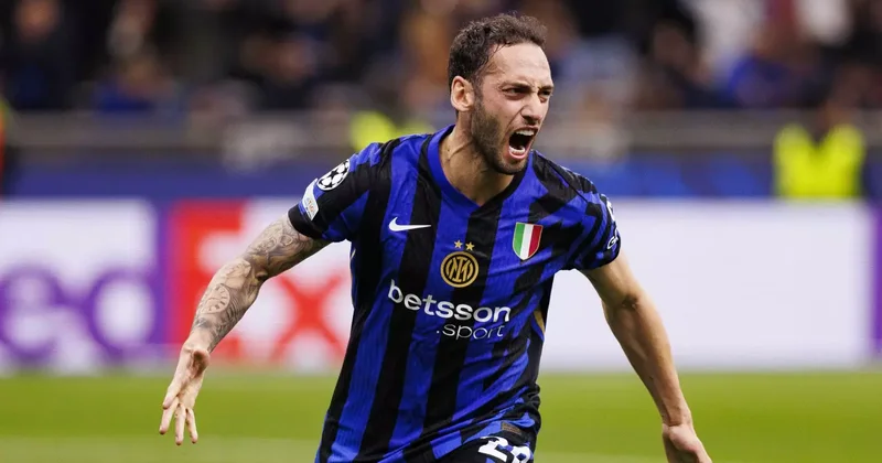Hakan Çalhanoğlu gemileri yaktı: Inter defterini kapattı, İstanbul a geliyor