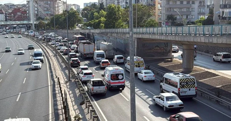 D 100 kara yolunun Kocaeli kesimindeki trafik kazası ulaşımı aksattı Güncel haberler