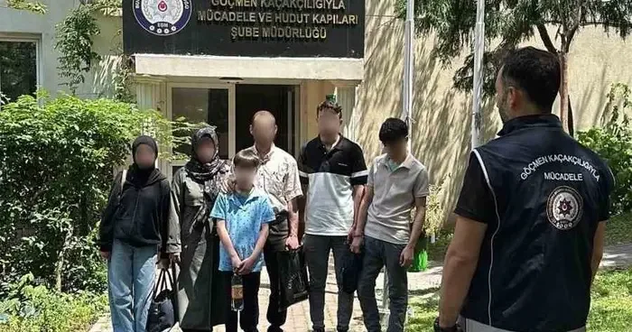 Bursa’da Şok ev operasyonu...7 kaçak göçmen yakalandı