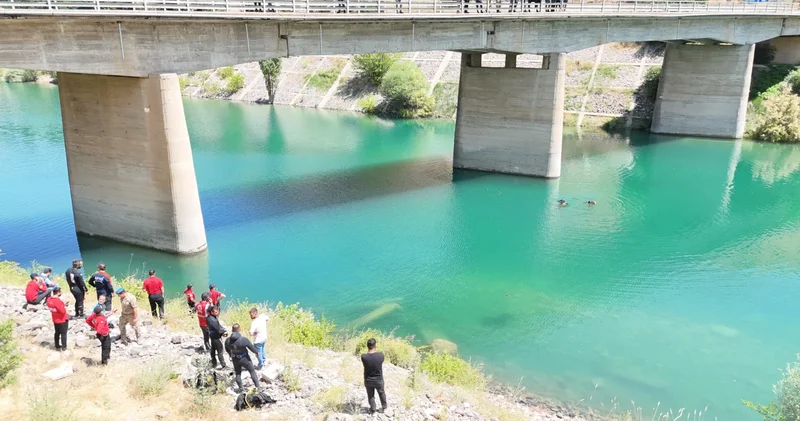 Tunceli de kaybolan gencin baraj gölünde cenazesine ulaşıldı