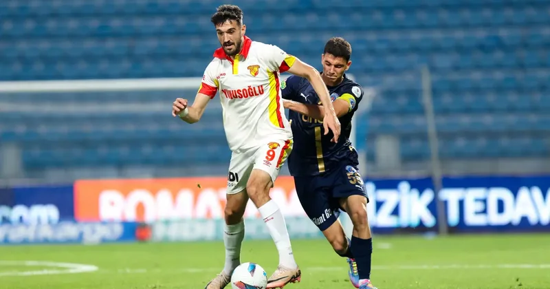 Süper Lig in 4 yıldır gol atamayan forveti Burak Yılmaz ın yanına gitti