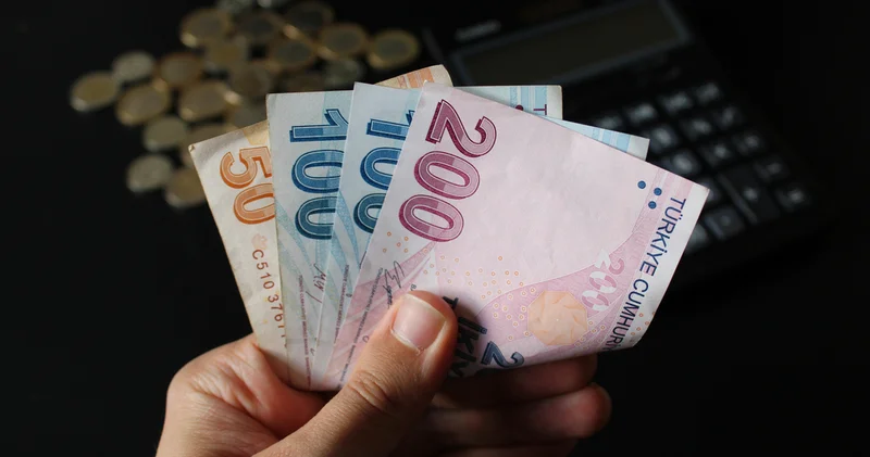 EMEKLİ MAAŞ ZAMMI HESAPLAMA 2025 TEMMUZ: 5 aylık enflasyon farkı ile tablo şekillendi! SSK, Bağ Kur en düşük emekli maaşı ne kadar olacak?