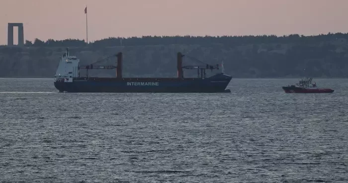 Çanakkale Boğazı nda makine dairesinde yangın çıkan gemi kurtarıldı