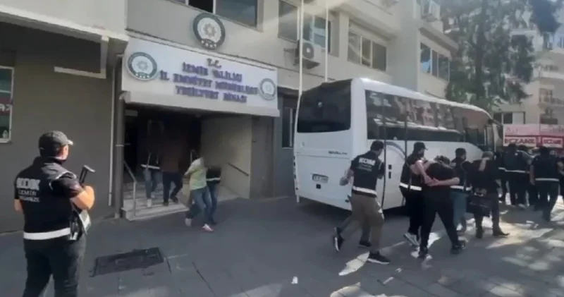İzmir’de silahlı suç örgütüne şafak operasyonu: 17 tutuklama