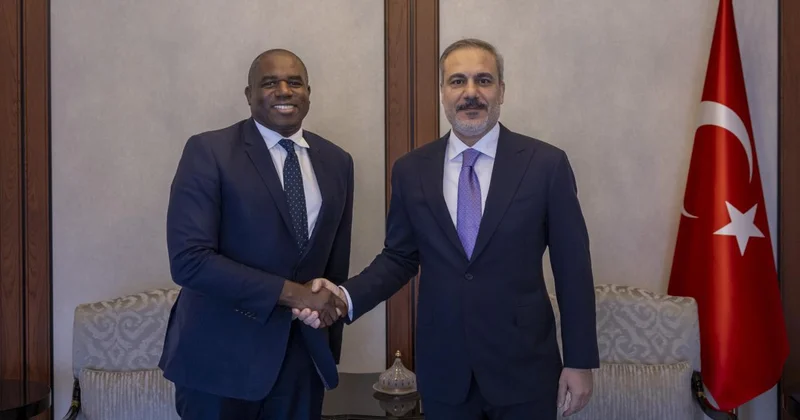 Bakan Fidan, İngiliz mevkidaşı ile İran İsrail arasındaki çatışmayı görüştü