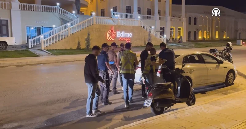 Ehliyetsiz sürücüye de annesine de ceza yazdılar