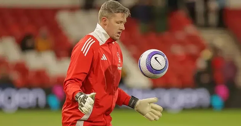 Legendary Welsh goalkeeper Wayne Hennessey hangs up his gloves