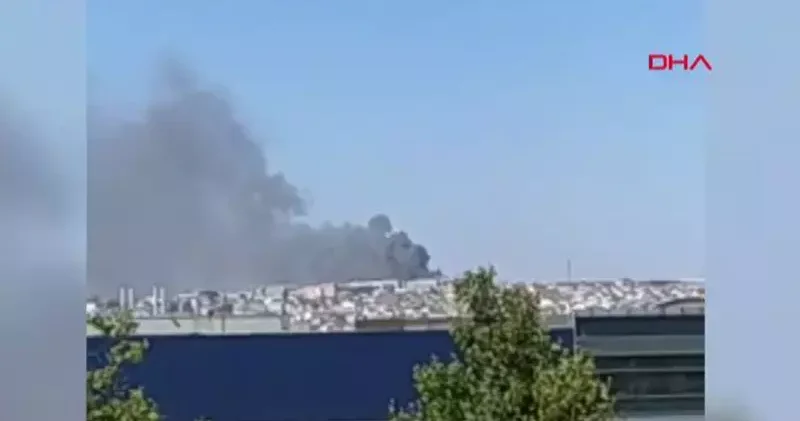 Esenyurt ta fabrikada yangın