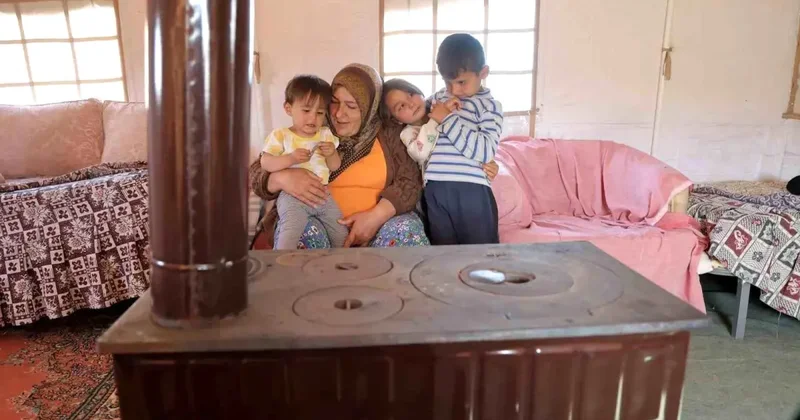 Yazın Soba Yakan Aile