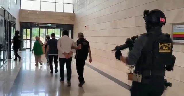 Afyonkarahisar da FETÖ operasyonu; 6 gözaltı Afyonkarahisar Haberleri