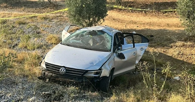Manisa da otomobil zeytinliğe uçtu; aynı aileden 1 ölü, 4 yaralı Manisa Haberleri