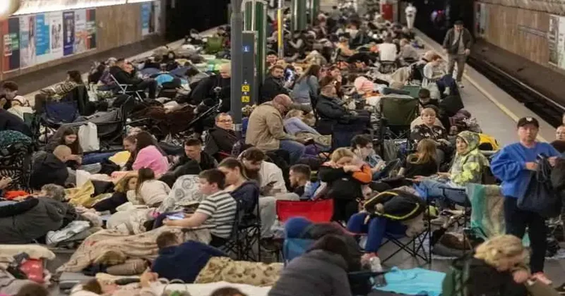 Başkentte bomba korkusu: Metro istasyonları evleri oldu!