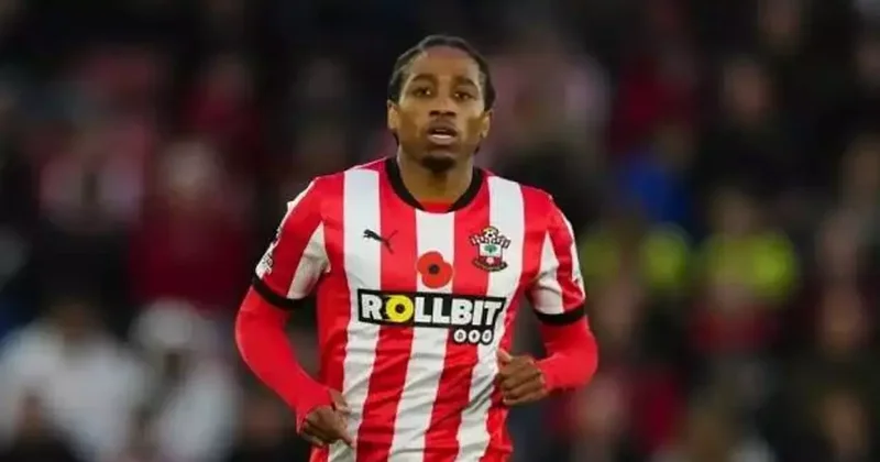 Bugün İstanbul a gelecekti! Kyle Walker Peters için Beşiktaş tan açıklama
