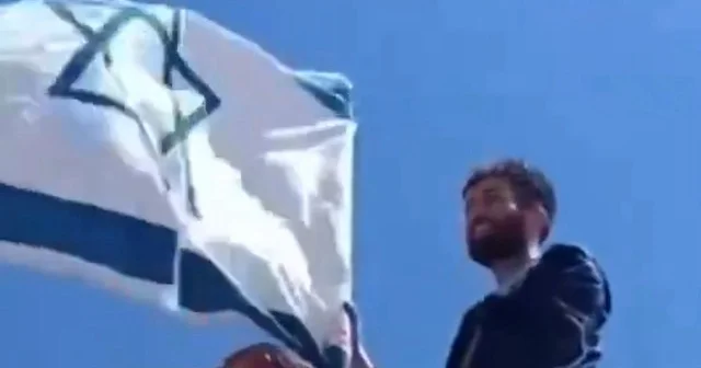 Dürziler Suriye de İsrail bayrağı açtı VİDEO İZLE