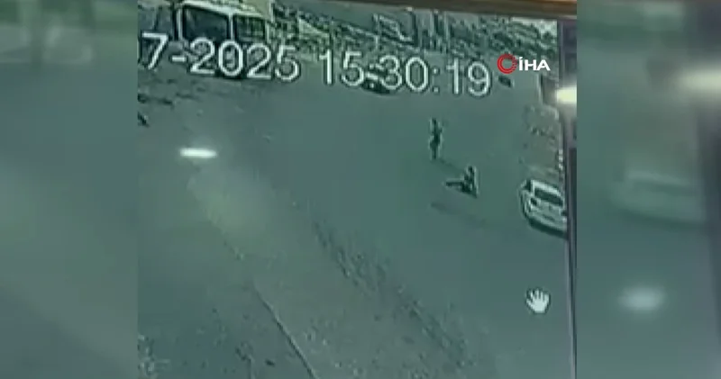 Siverek te otomobilin yayalara çarptı! O anlar güvenlik kamerasında